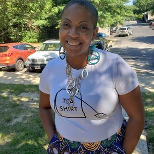 Meet your Posher, Alicia